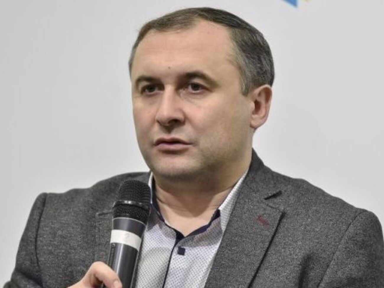 Слободян заявил, что административную границу с Крымом украинцы пересекают свободно, но при наличии украинского паспорта