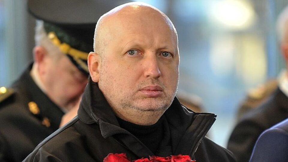 Турчинов заявив, що Росія продовжує нарощувати воєнну міць на кордоні з Україною