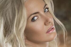 Анке Поп было 34 года