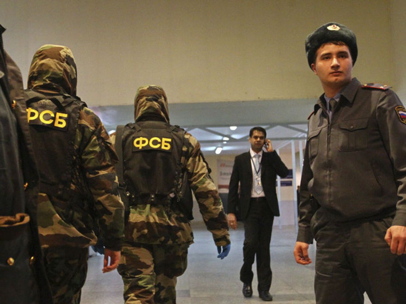 В ФСБ задержанного связали с энергоблокадой, тротилом и добровольцами