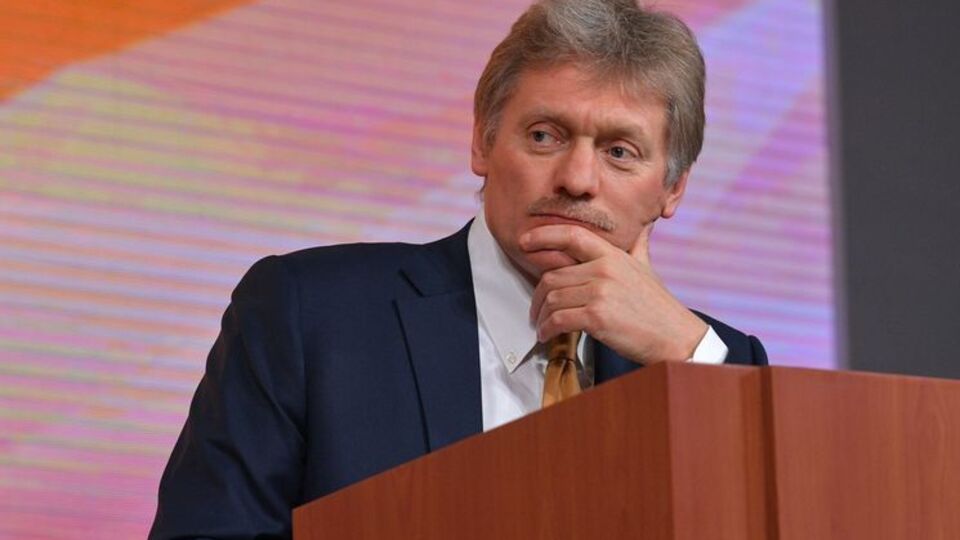 Песков: Телефоны закрытой правительственной связи все смартфоны переживут