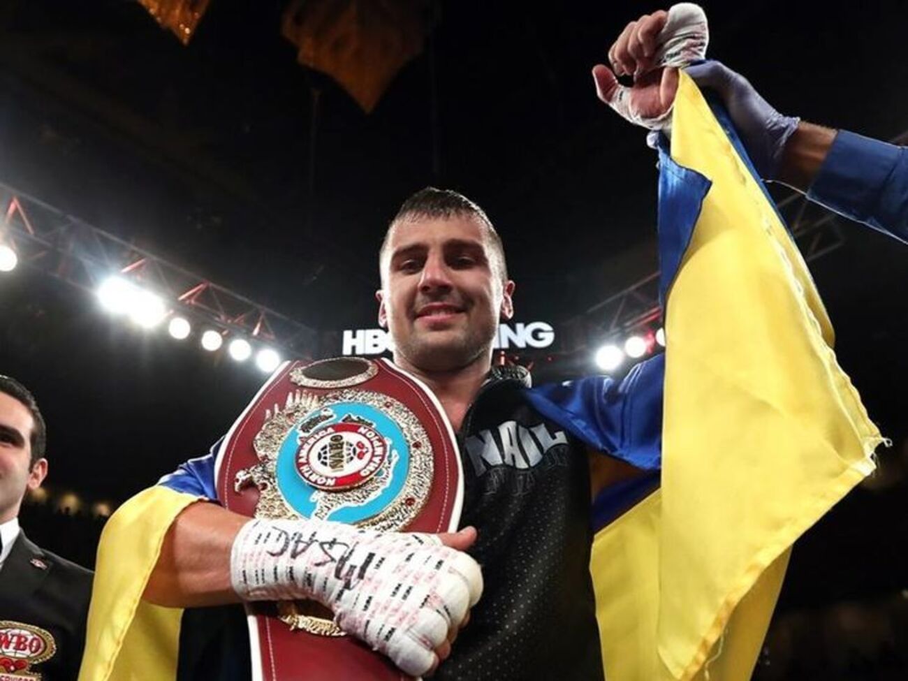 Александр Гвоздик завоевал титул чемпиона мира по версии WBC в полутяжелом весе