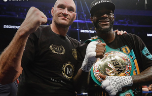 Ф'юрі (ліворуч) і Вайлдер залишилися непереможеними боксерами