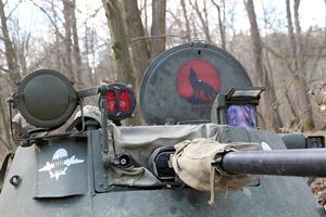 Українські військові на Донбасі вдосконалюють оборонні позиції