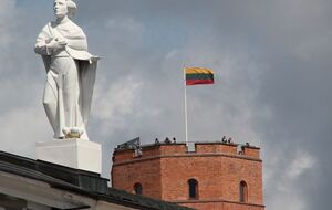 Особам і компаніям, які діють у Литві, буде заборонено торгувати з фігурантами чорного списку