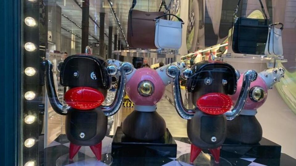 Дім Prada відмовився від продажу фігурок темних чоловічків