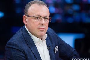 Співак висловив надію, що воєнний стан в Україні закінчиться 26 грудня о 14.00