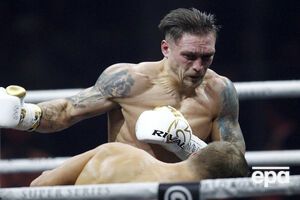 У 2018 році Усик провів три бої і став абсолютним чемпіоном світу в першій важкій вазі