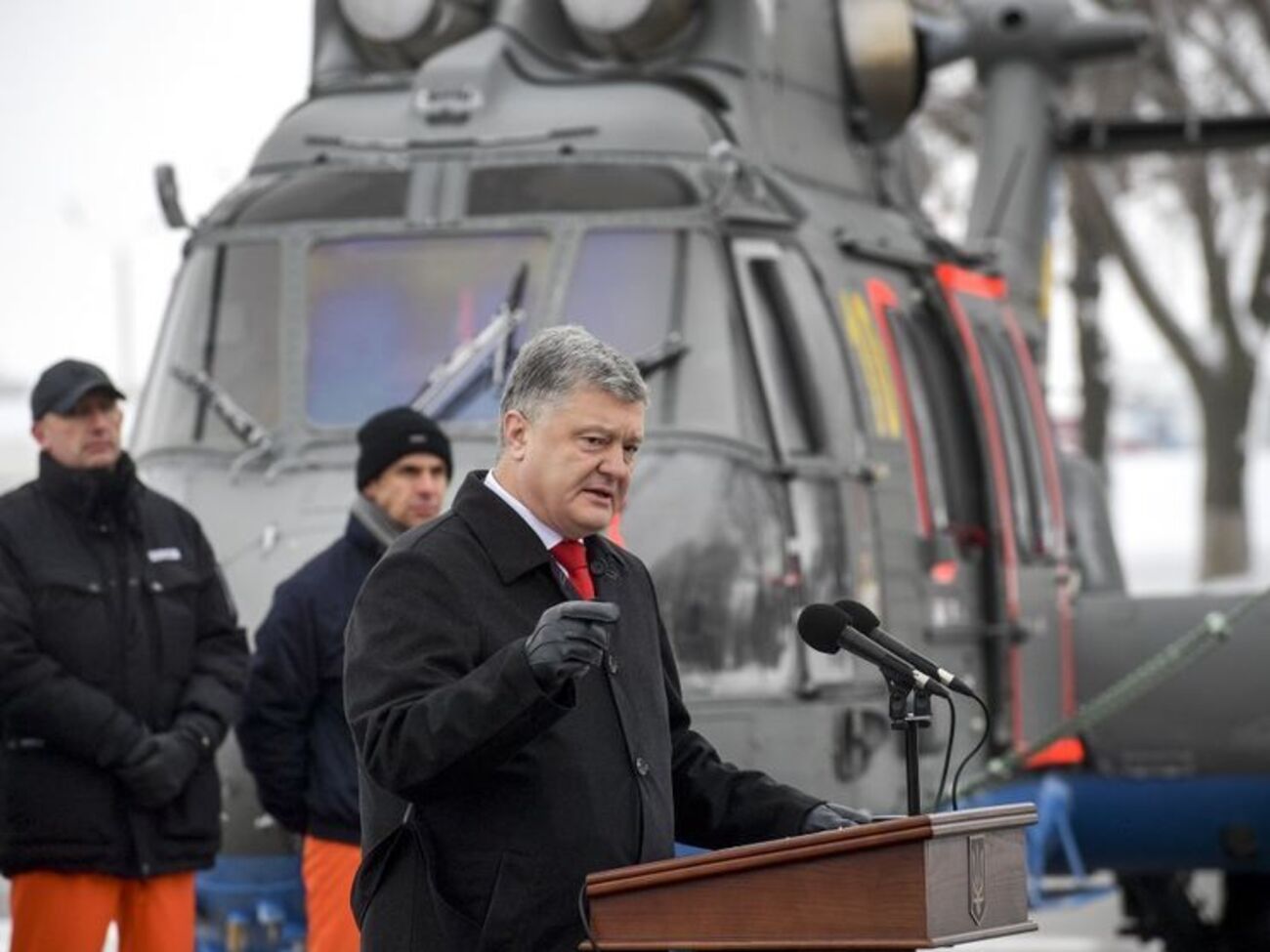 Порошенко: Вертолеты будут использоваться спасателями, в том числе в горной местности