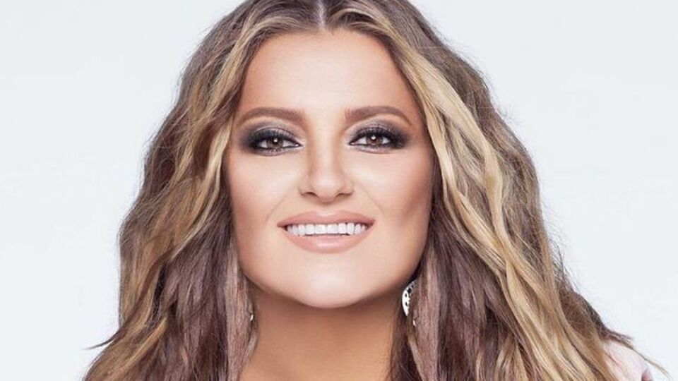 Могилевська: Мені дозволили просто все. Я навіть каталася на величезному білому киті, як на конячці, сидячи!