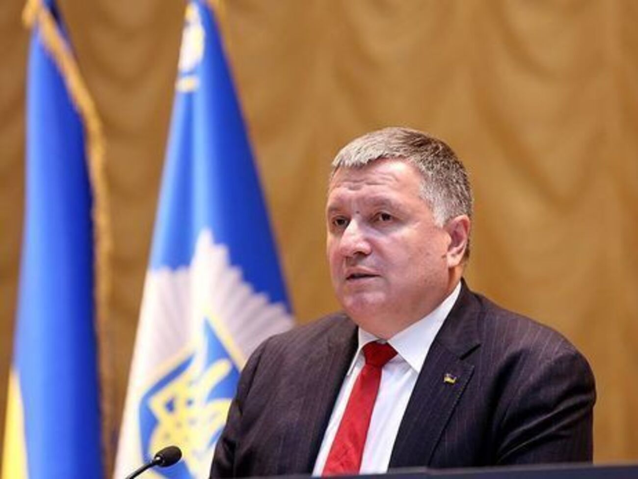 Аваков заявив, що протягом найближчих трьох років Україна отримає 21 вертоліт Н225 Super Puma, 10 вертольотів Н145 і 24 вертольоти Н125