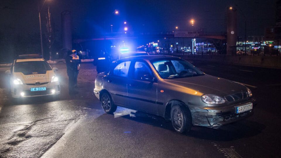 У ніч на 21 грудня в Києві поліцейські влаштували погоню за порушником