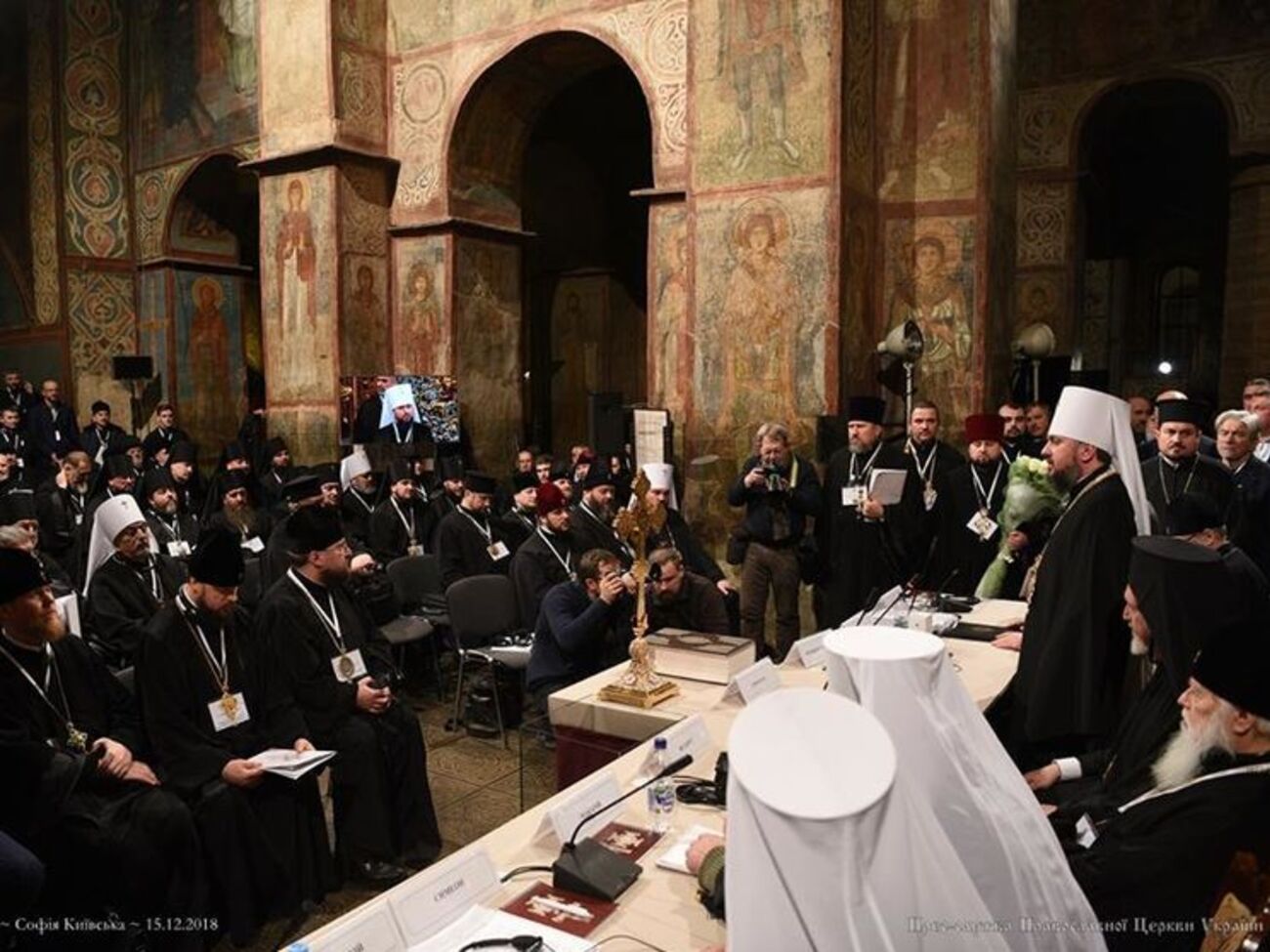 В пресс-службе отметили, что митрополит Епифаний получает много поздравлений, в том числе по телефону, чем и воспользовались прокремлевские пранкеры