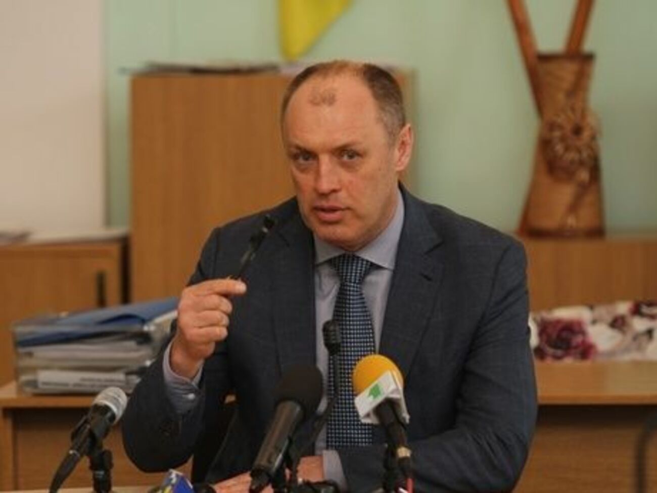 14 сентября депутаты Полтавского городского совета проголосовали за роспуск горисполкома и отставку мэра Мамая