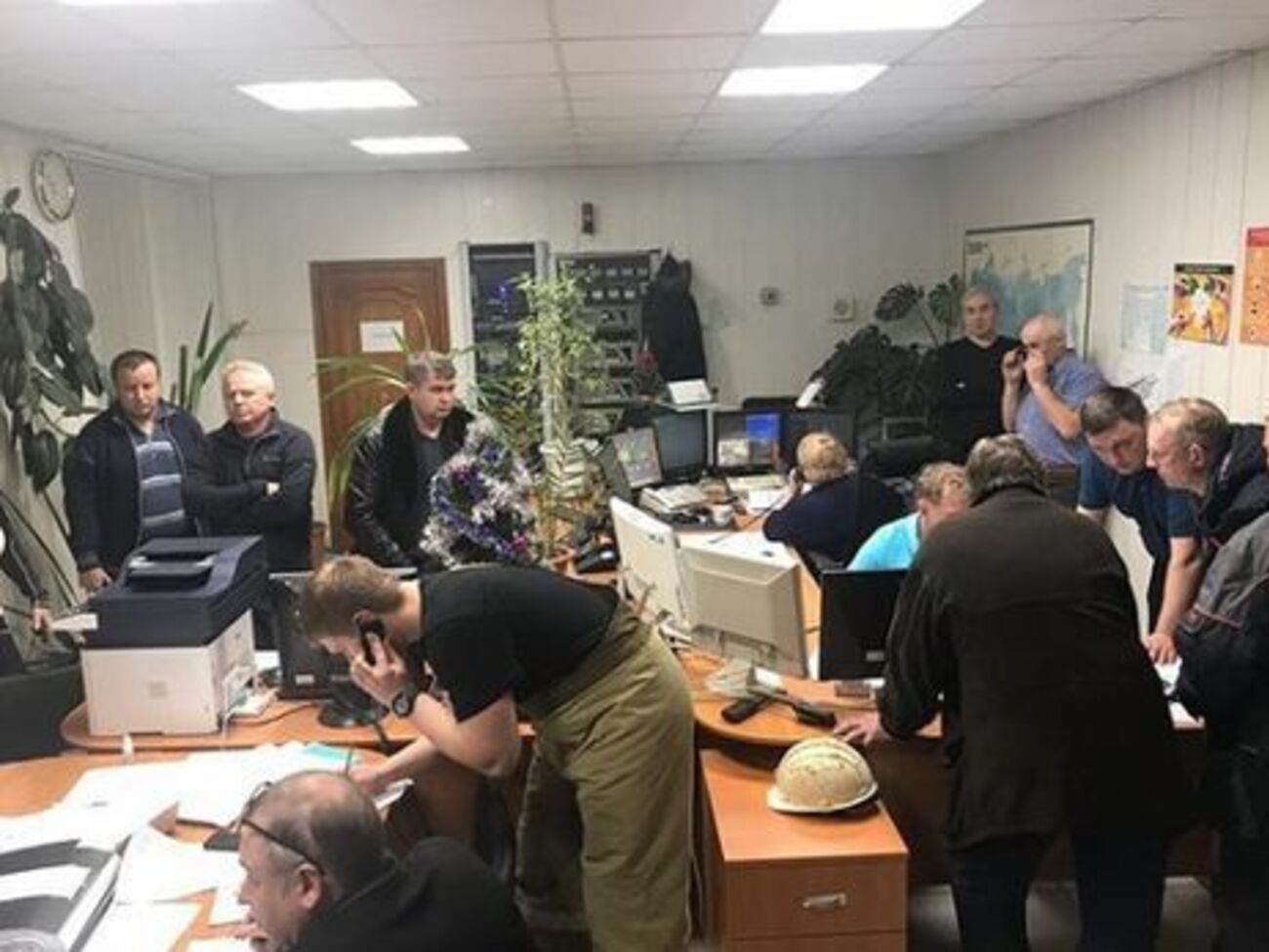 В связи с аварией на шахте развернули оперативный штаб МЧС