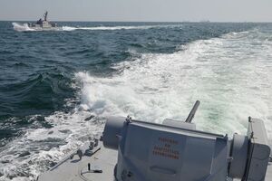 25 ноября РФ обстреляла и захватила в Черном море катера украинских ВМС "Бердянск" и "Никополь"