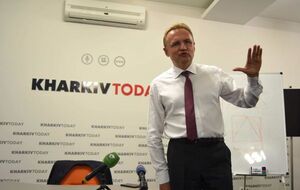 По словам Садового, организаторы ярмарки возьмут на себя все расходы, связанные с лечением и реабилитацией, а также выплатят пострадавшим материальную помощь