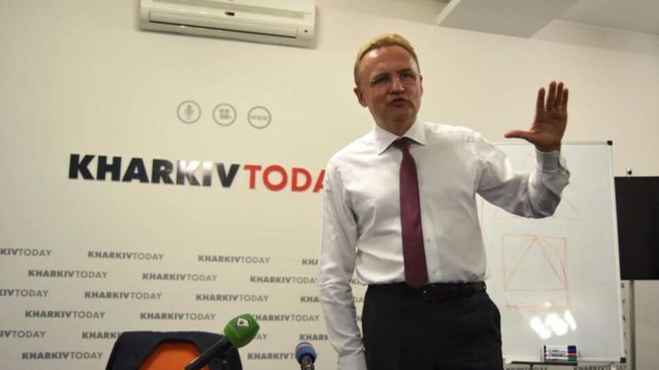 За словами Садового, організатори ярмарку візьмуть на себе всі витрати, пов'язані з лікуванням і реабілітацією, а також виплатять постраждалим матеріальну допомогу