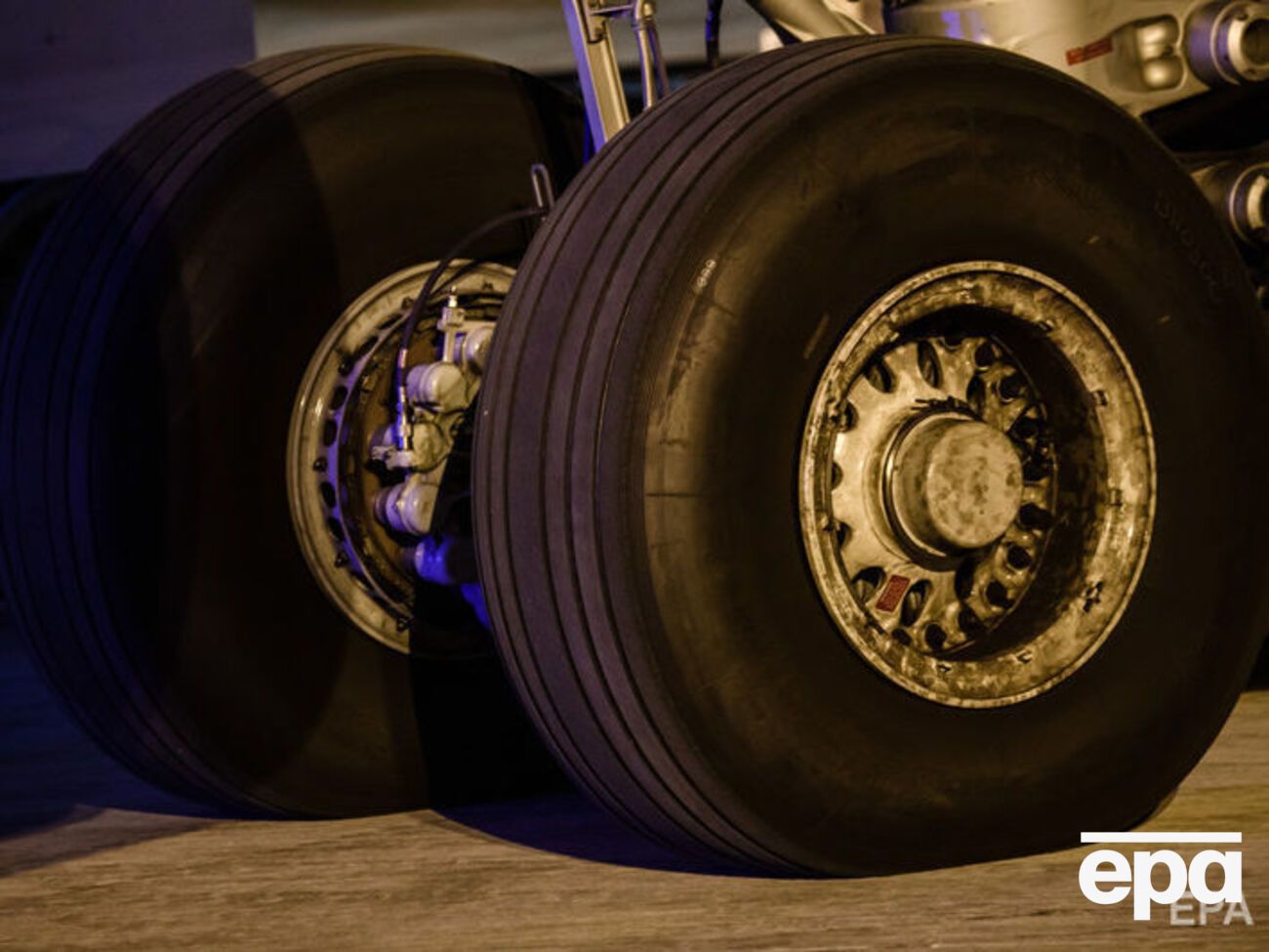 Літак успішно приземлився, ніхто не постраждав