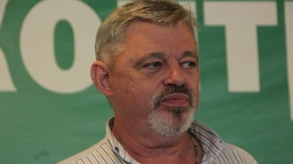 Медовар: З одного боку, відбувається осідання паль Кримського мосту. А з іншого – його випирає зі зворотного боку