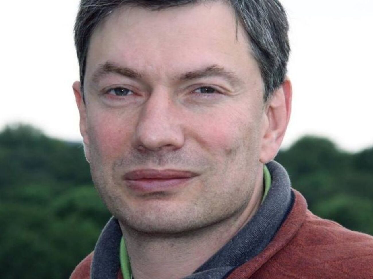 Маньяки всегда очень обижаются на тех, кто подвергает сомнению их бред. Бредовую конспирологию Путина транслирует вся правящая элита и телевидение