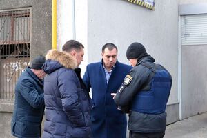 Головін (у центрі) працює начальником поліції області протягом двох років