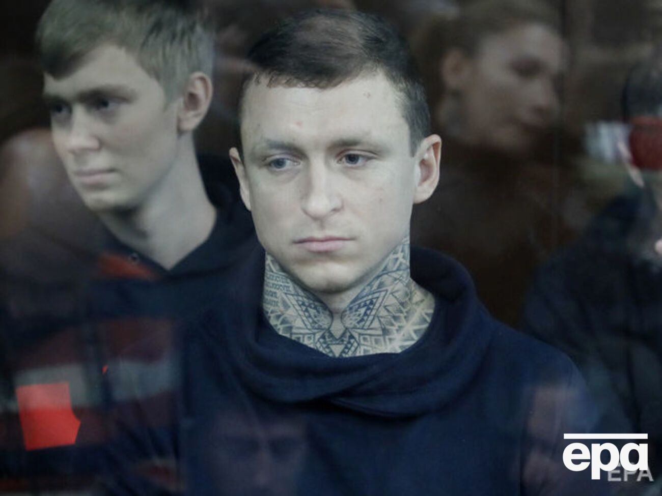 Мамаеву (на переднем плане) не позволяют видеться с Кокориным