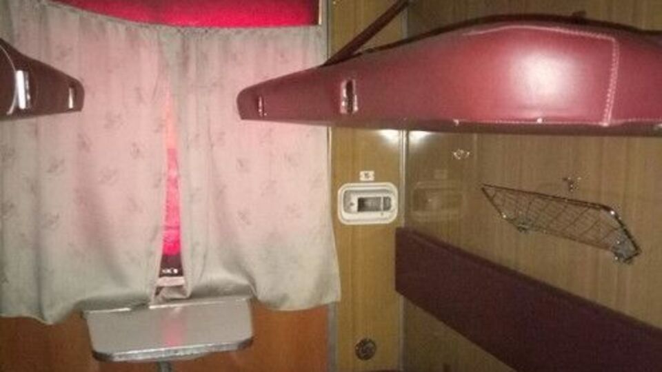 В "Укрзалізниці" опровергли возможность обрыва верхней полки