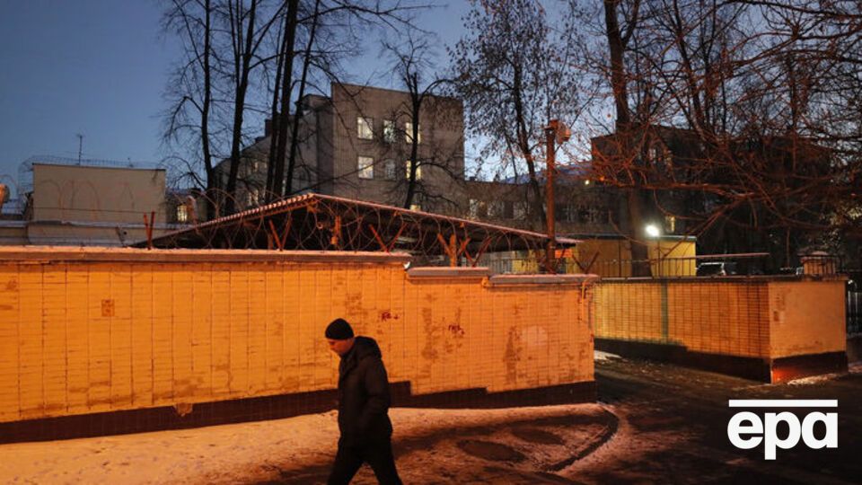 Троих раненых украинцев поместили в больницу следственного изолятора "Матросская тишина", остальных доставили в СИЗО "Лефортово"