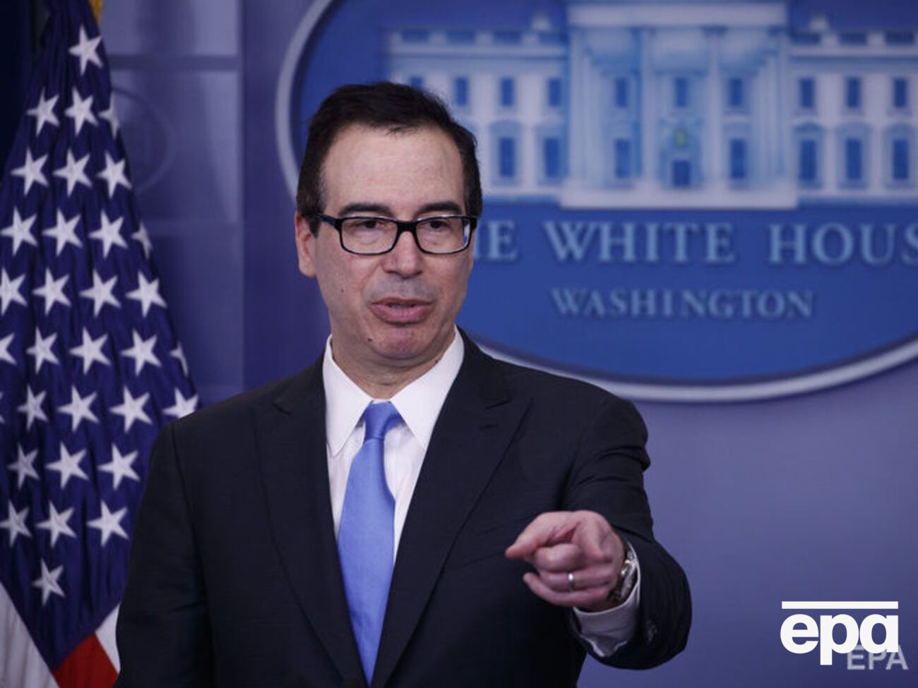 Министр финансов США Стивен Мнучин связался с топ-менеджерами крупнейших банков
