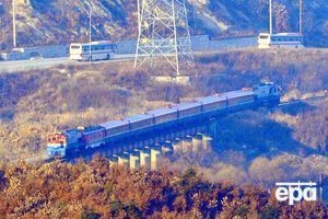 Церемонія відбувалася на станції Панмун у північнокорейському прикордонному місті Кесон