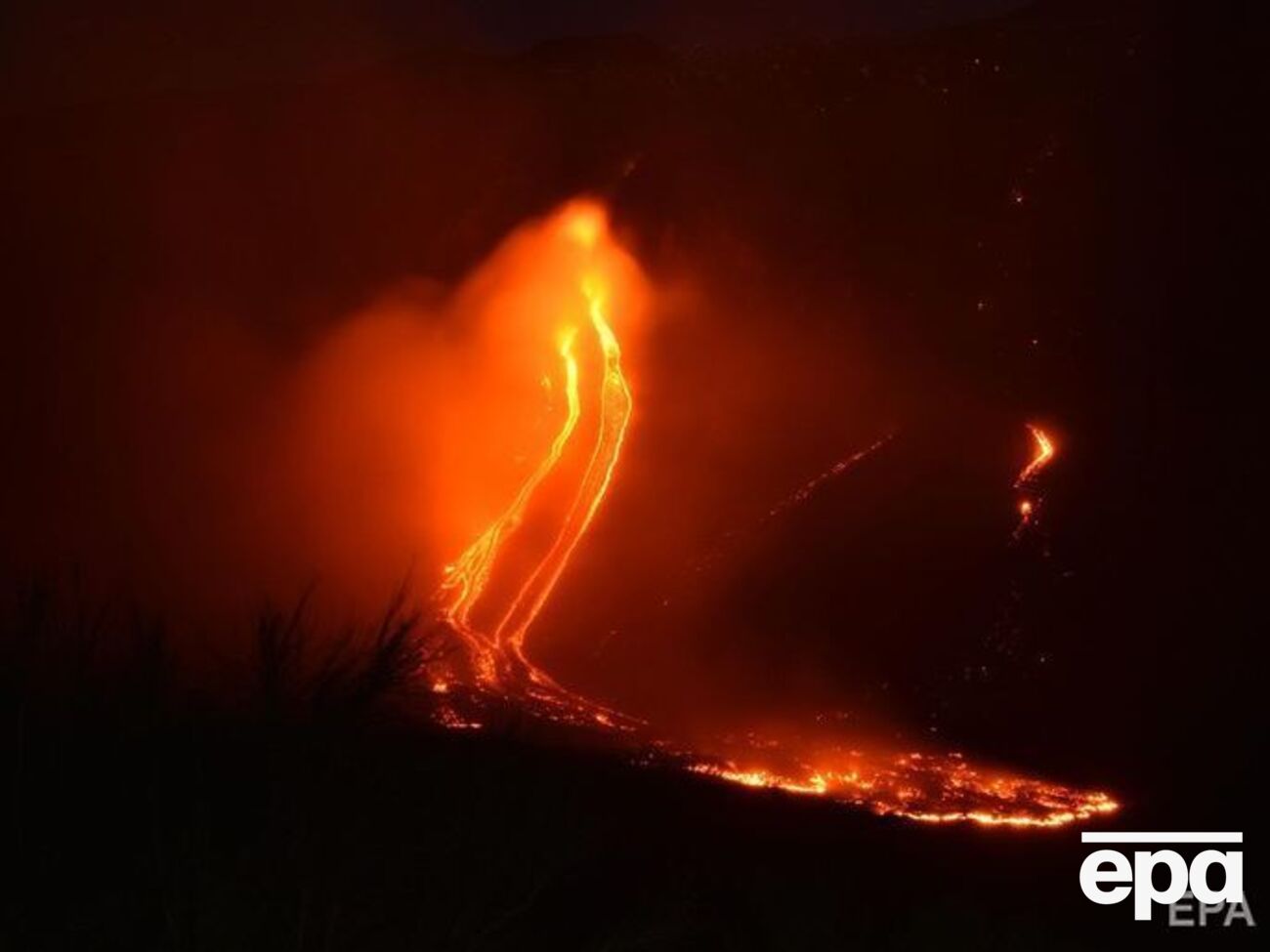 В районе вулкана Этна было зафиксировано минимум 10 толчков&nbsp;