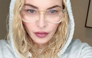 Мадонна: Веселого Рождества из Мамбо и от четырех из шести единорогов!