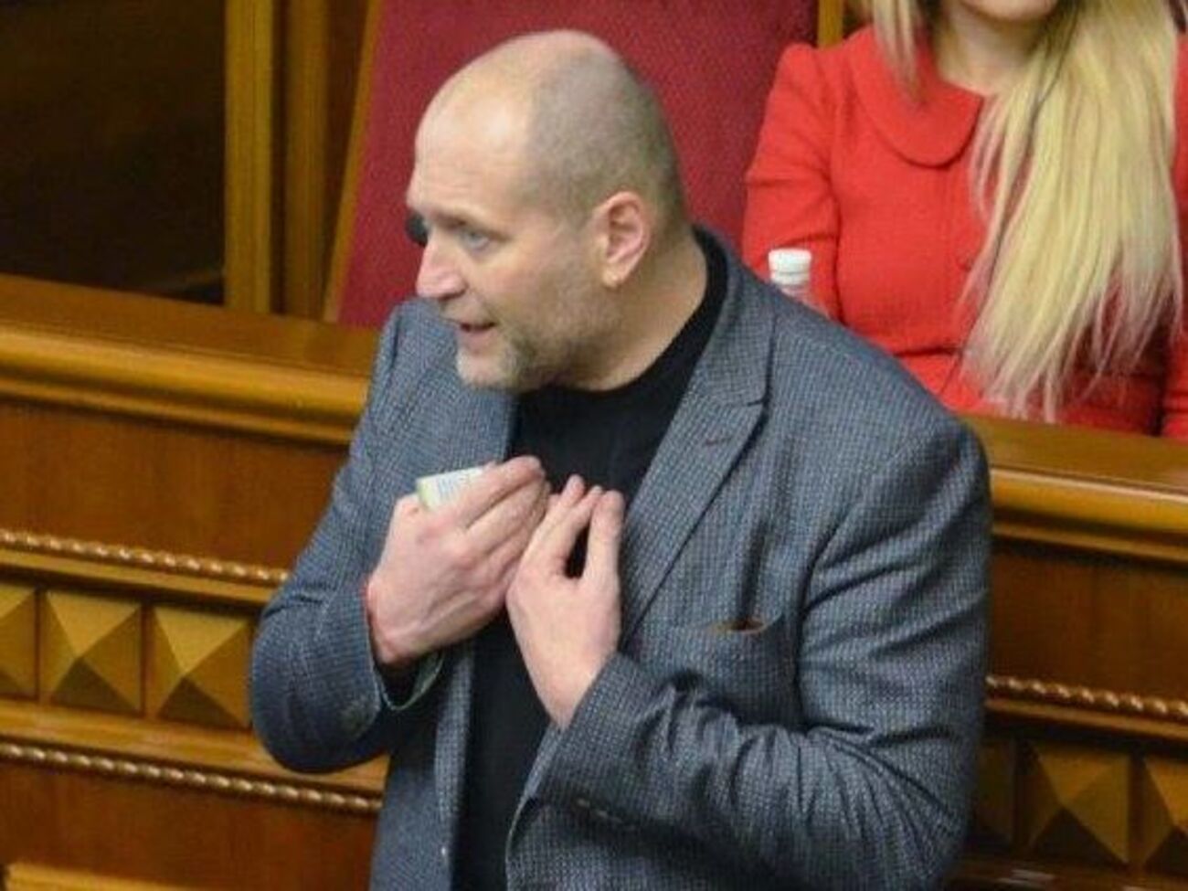 Зеленський ще може стати тим, хто змінить життя. Може і не стати. Але шанс є. Інші за останні 27 років уже показали, на що здатні