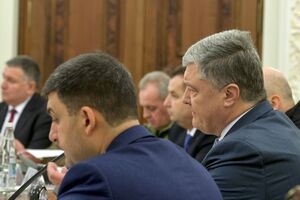 На засіданні РНБО Порошенко висловив незгоду з ідеєю перевозити військові кораблі сушею в порти Азовського моря