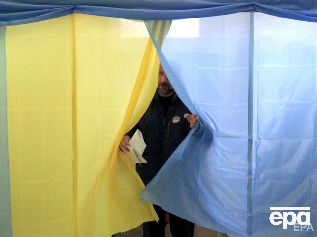 Голосувати в Україні тепер можна й за ID-картками