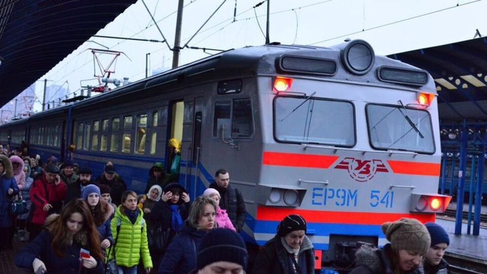 Компанія призначила додаткові поїзди на 27 грудня