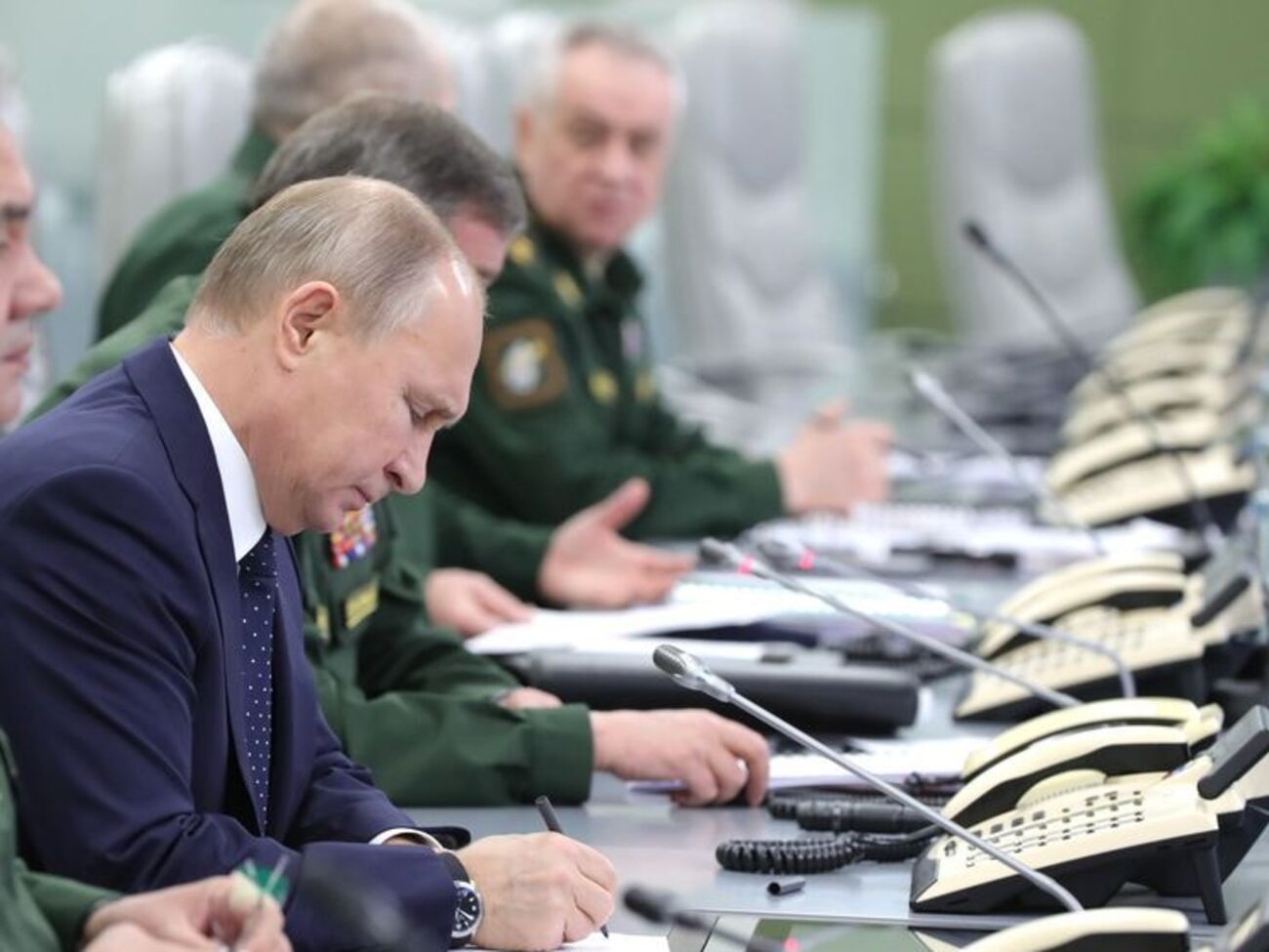 Путин сообщил о создании гиперзвукового оружия в марте 2018 года