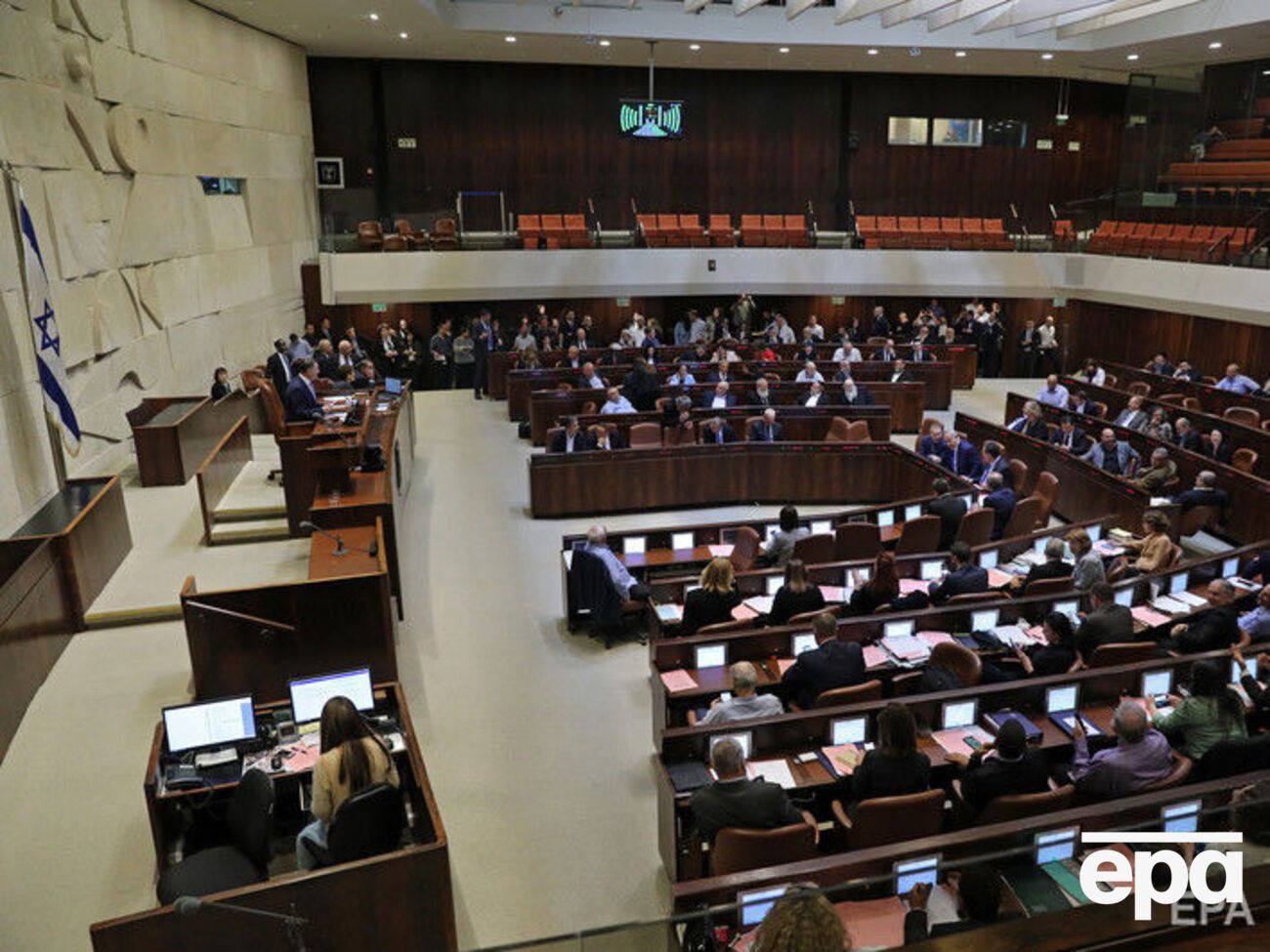 Рішення про саморозпуск підтримало 102 члени Кнесету