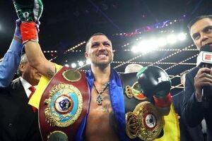 Ломаченко победил Педрасу и стал чемпионом мира по версиям WBA и WBO