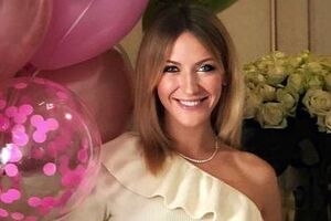 Нікітюк: Пишу для вас новорічне привітання! Поки таке придумала: дівчатка, щоб ви худнули, а груди – ні