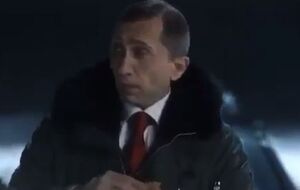 У ролику схожий на Путіна актор бере кошеня на руки і каже: "Принесіть молочка"