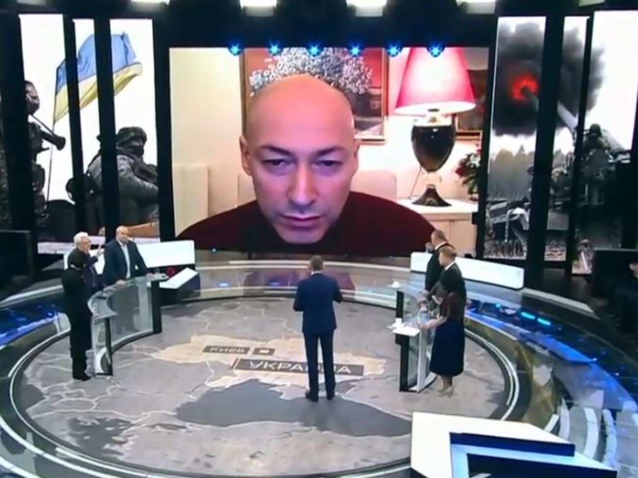 Гордон:&nbsp;Люди в Украине хотят мира. Для этого нужно, чтобы РФ вывела свои войска, отдала Крым и Донбасс и покаялась