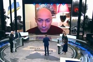 Гордон: Люди в Украине хотят мира. Для этого нужно, чтобы РФ вывела свои войска, отдала Крым и Донбасс и покаялась