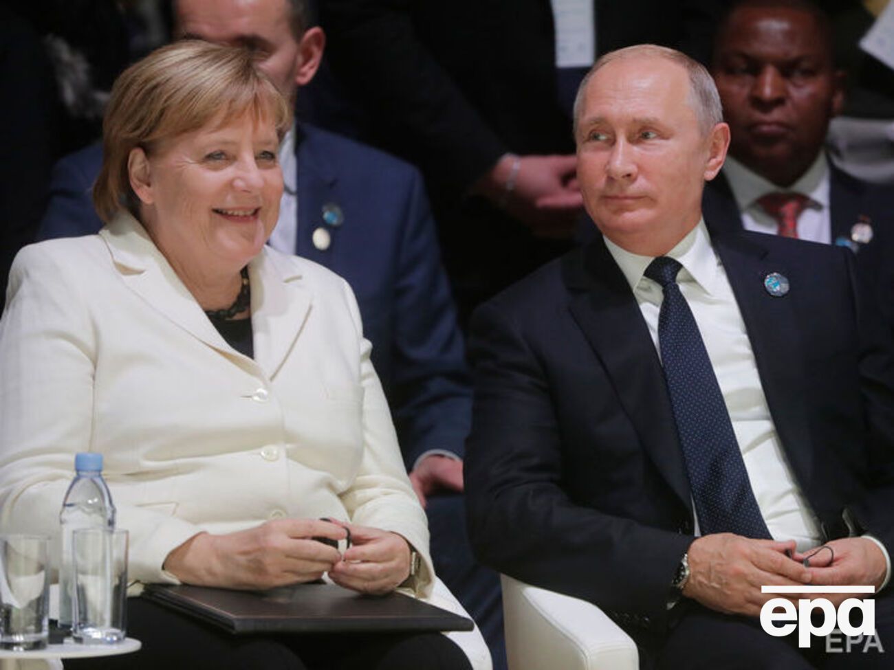 Меркель і Путін поспілкувалися телефоном