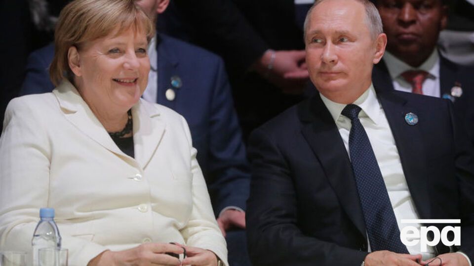 Меркель і Путін поспілкувалися телефоном