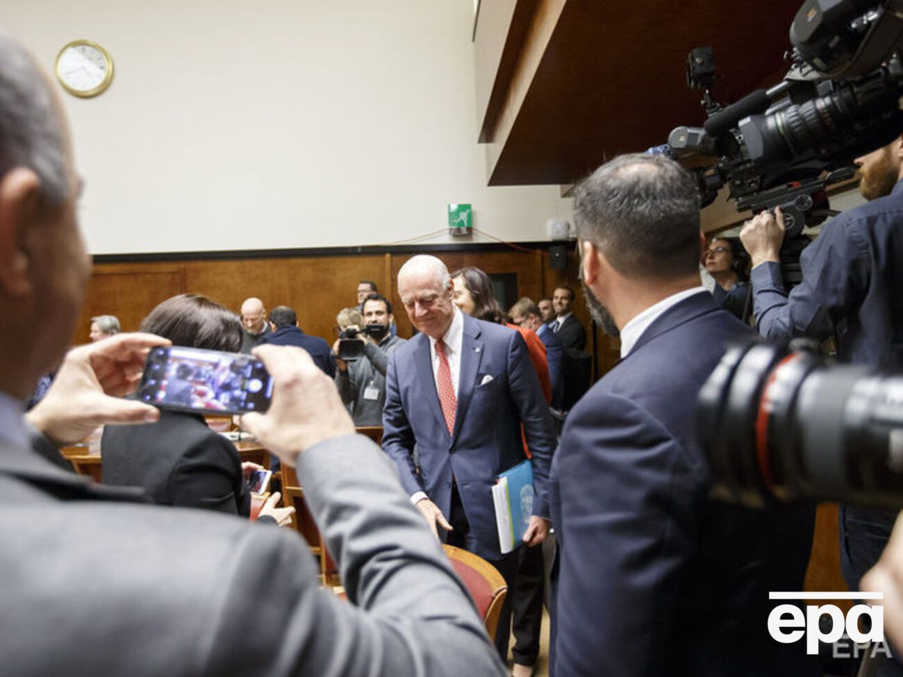 Де Мистура считает, что Россия и Иран очень помогли президенту Сирии Башару Асаду, вступив в войну на его стороне