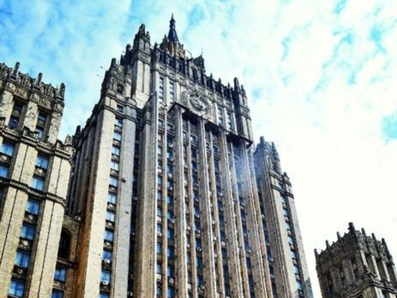 МИД РФ: Хотели бы напомнить о бесплодности попыток поставить под сомнение правовой статус Крыма и Севастополя как субъектов России