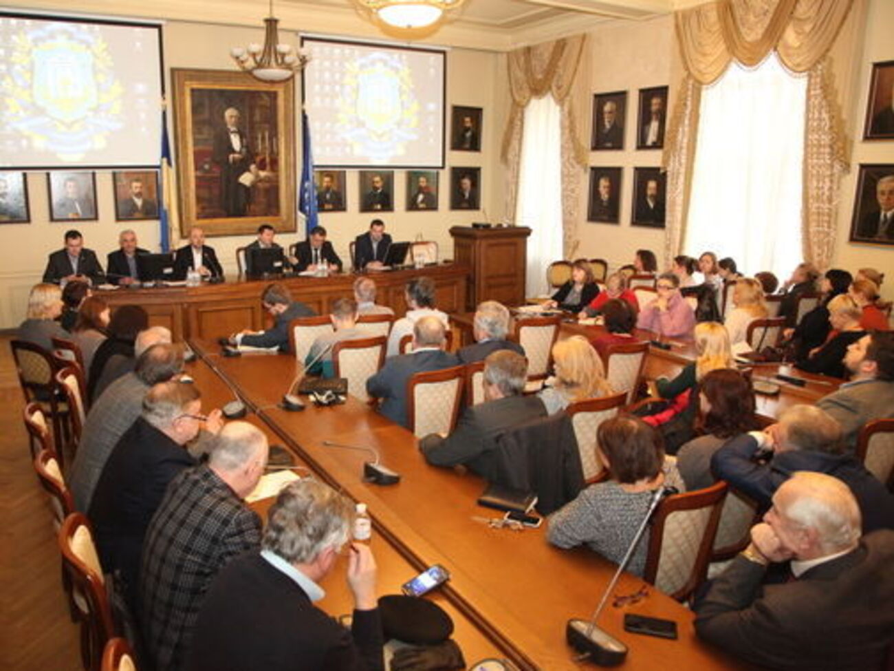 Линчевский выступил перед коллективом медуниверситета имени Богомольца