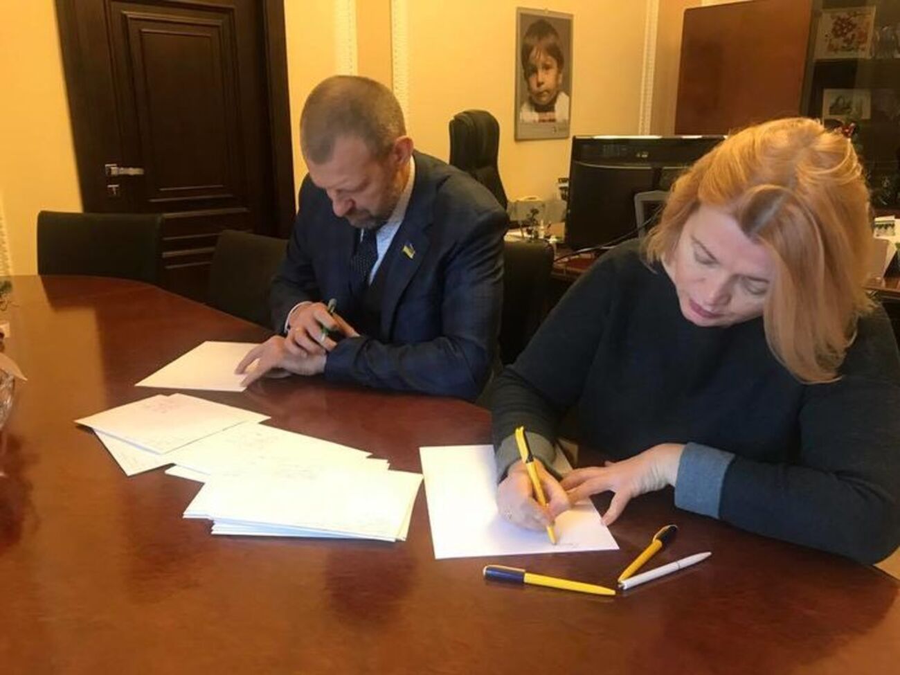 Ирина Геращенко с коллегами написала письма украинским политзаключенным в РФ